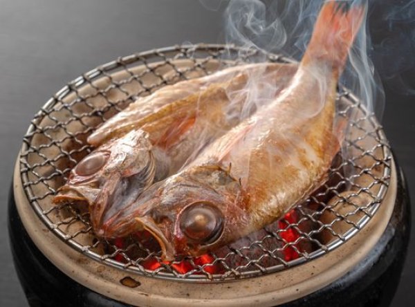 画像2: のどぐろ【アカムツ】一夜干し「ほろ酔い美人」×2枚 (2)